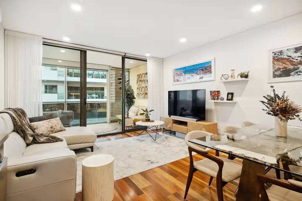 Fully Furnished Coastal Apartment in the Heart of Port Coogee