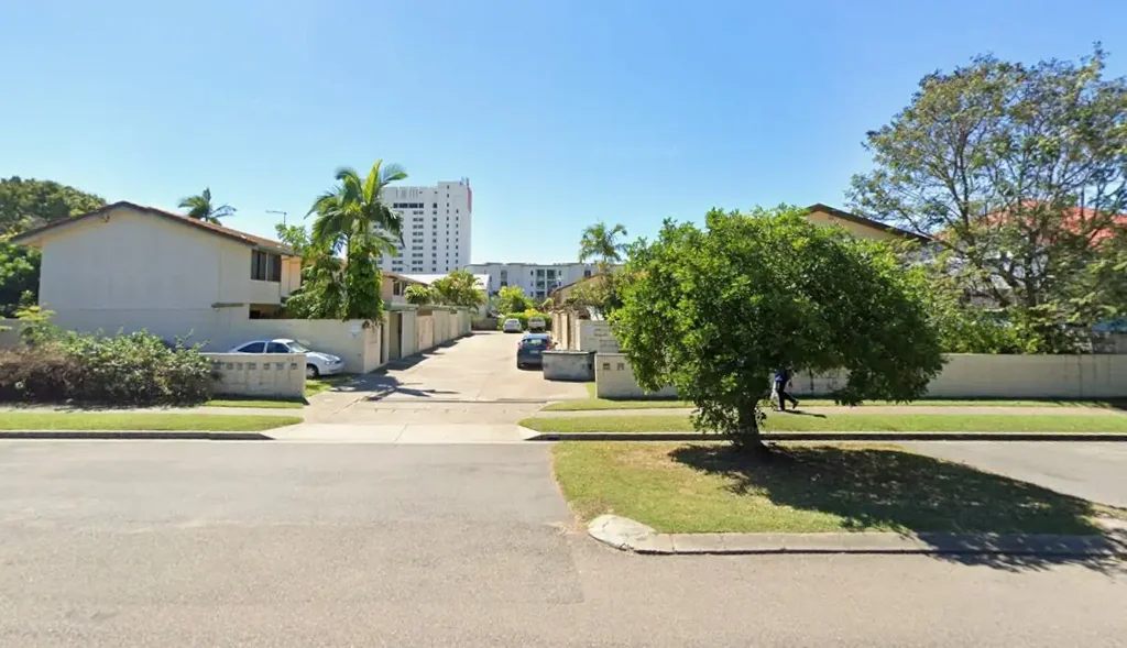 2 BEDROOM  UNIT IN NORTHWARD - BREAK LEASE