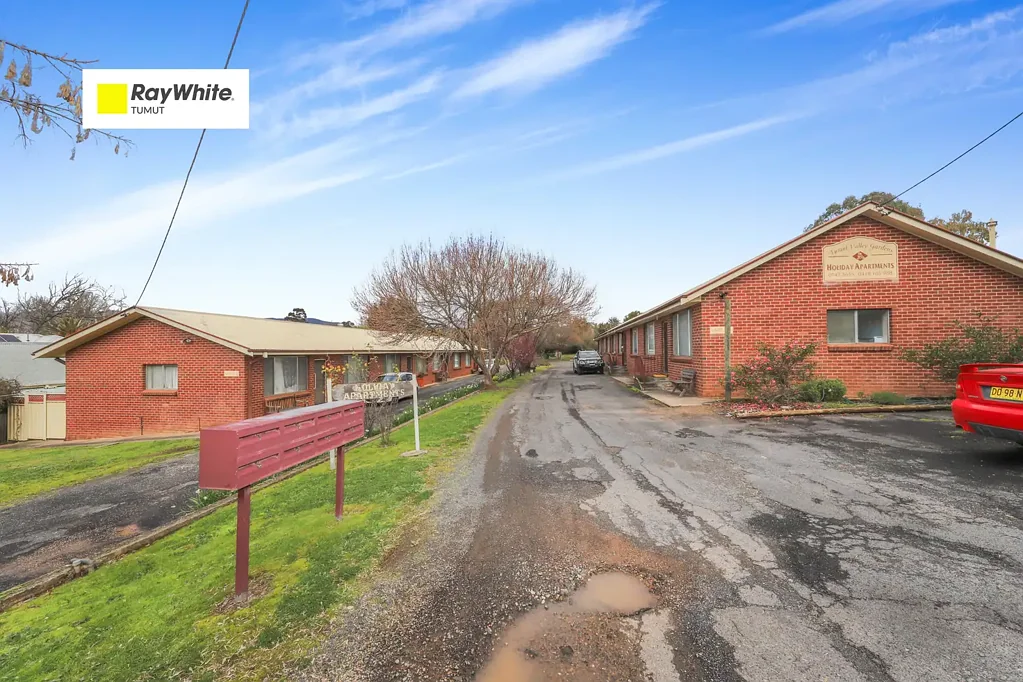 Tumut 16બેડરૂમ 8 x TWO-BEDROOM UNITS | 16 BEDROOMS | CLOSE TO CBD | EXCEPTIONAL INVESTMENT OPPORTUNITY