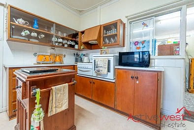 446 Chapman Road, Bluff Point, WA 6530, 4 Bedrooms, 1 Bathrooms, House