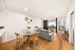 20501/1 Ferry Road, West End