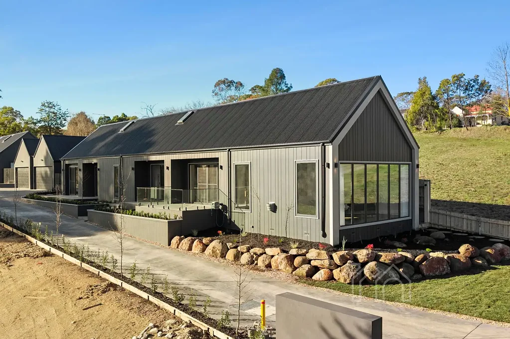 Daylesford 4 Bedroom Contemporary Ease of Living, Minutes from Town