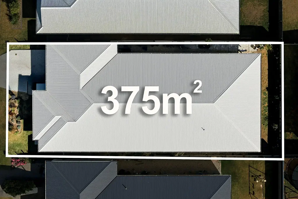 South Maclean 4 Slaapkamer Near-New at Just Two Years Old