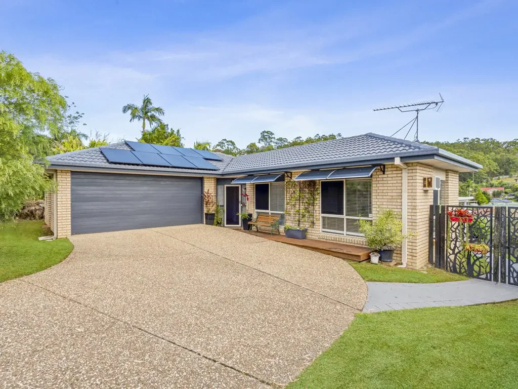 21 Papara Street, Pacific Pines, QLD 4211