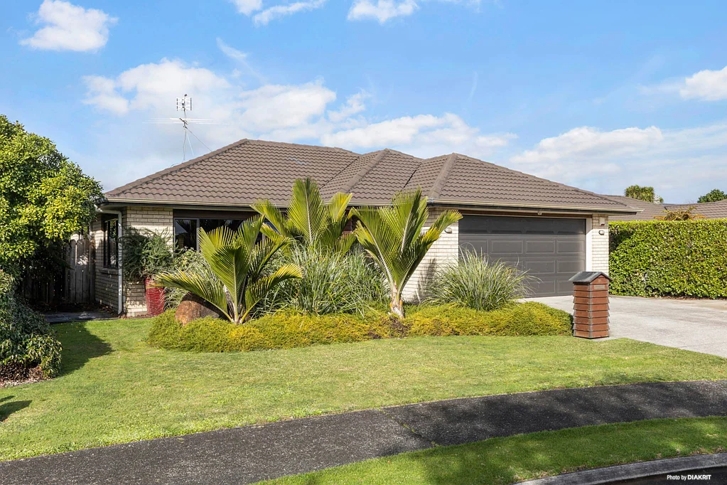 Waiuku 4غرفة نوم Immaculate Easy-Care Living In A Prime Location