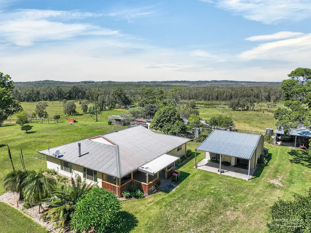 Coralville 3침실 Renovated Country Living with Separate Guest Space -
*Inspection Available Saturday 11th July, 3pm - Call to confirm*