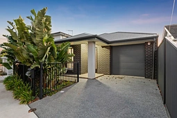 25 Swan Terrace, Semaphore South