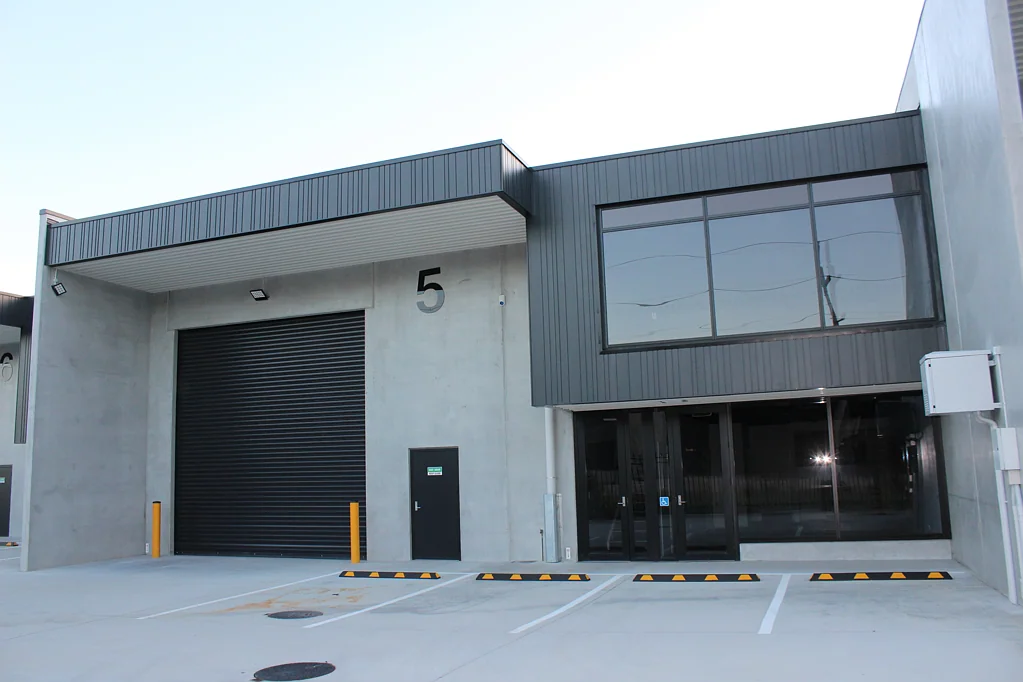 Drury Unit 5 - Versatile industrial