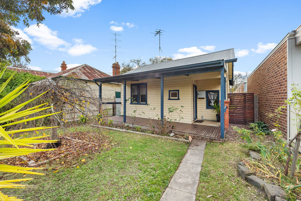 1A TREVOR ST, BALLARAT EAST VIC 3350, 0 غرف, 0 حمامات, House