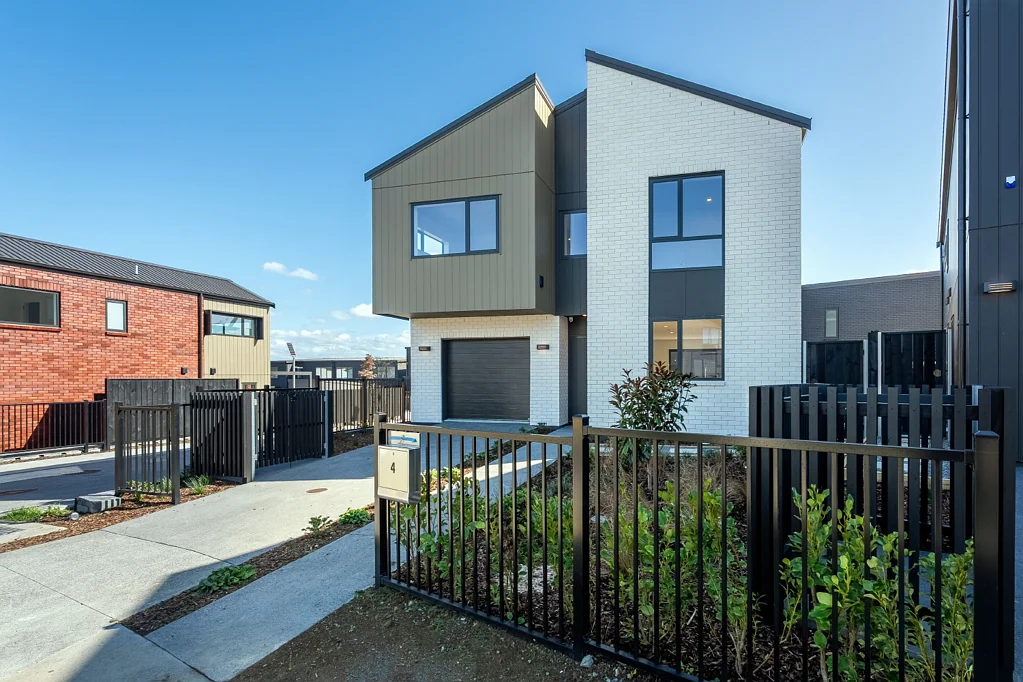 Stonefields 4chambre Make This Christmas Special - Move In!