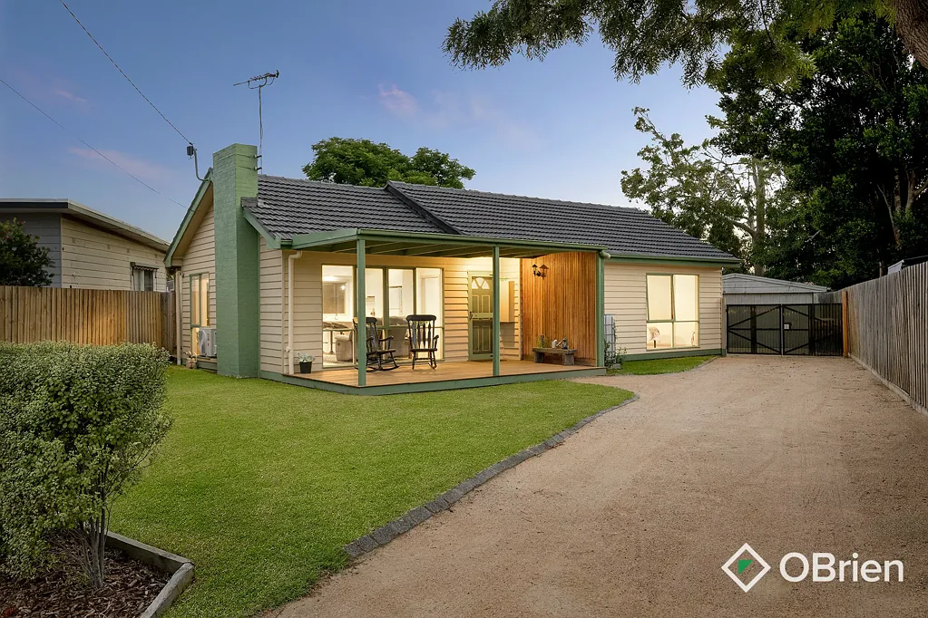 8 Wykeham Court, Frankston, VIC 3199