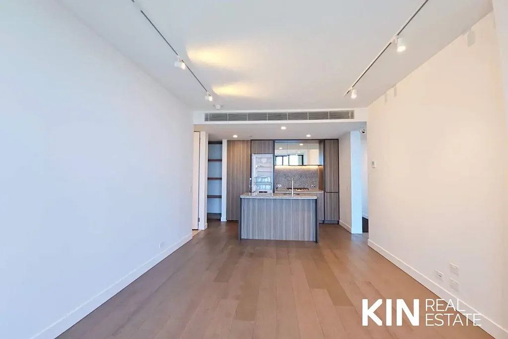 2 BEDROOMS 2 BATHS APARTMENT IN SWANSTON CENTRAL WITH GREAT VIEWS