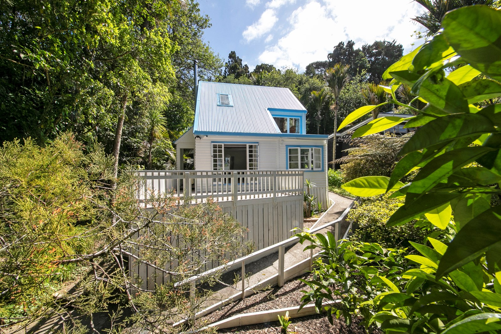 16 Mahoe Road, Titirangi, Auckland - Waitakere, 3房, 1浴, House