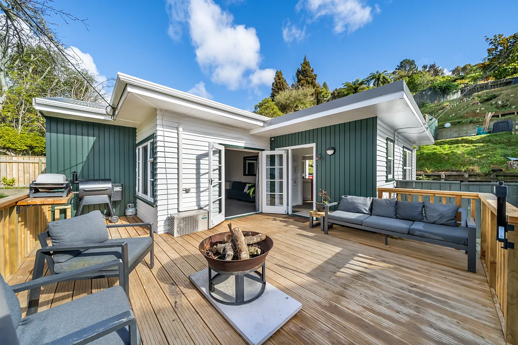 20 Jocelyn Crescent, Pinehaven, Upper Hutt, Wellington
