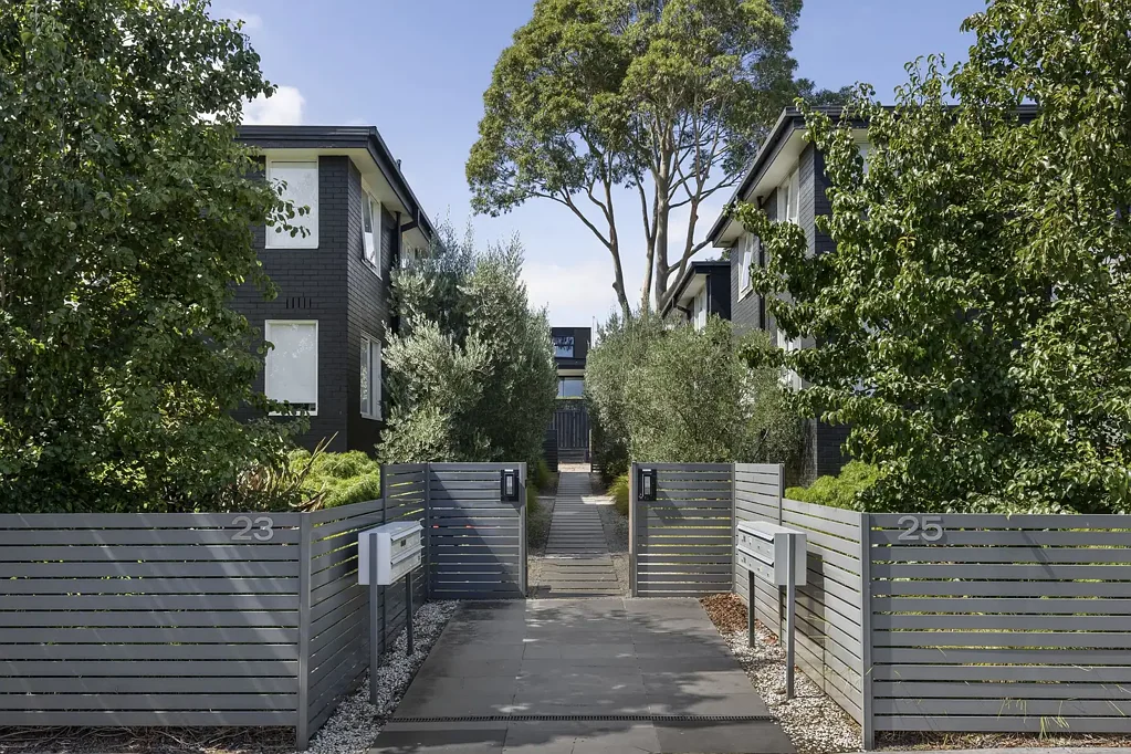 Low-Maintenance Living in Prime Hawthorn Location