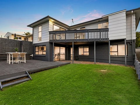 Beach Haven 4 Bedroom HOT PROPERTY ALERT! ACT NOW!