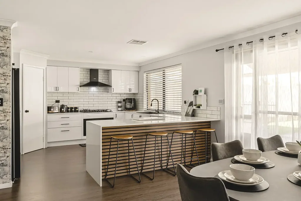 Banksia Grove 4कमरा Parkside, Renovated Family Living with Room to Grow