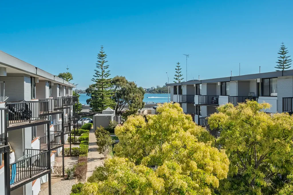 Fully Furnished 2x1 Apartment in Prime South Perth Location