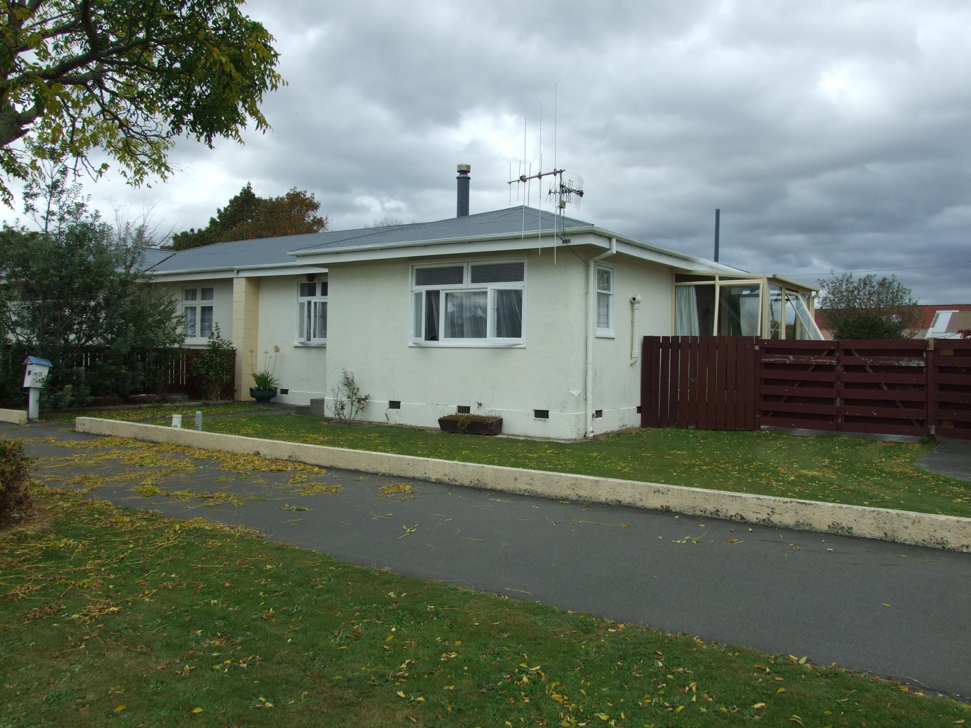 38 Aberdeen Avenue, Takaro, Palmerston North, 2 कमरे, 1 बाथरूम