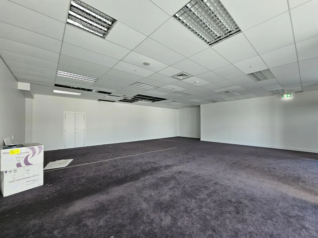 East Tamaki Modern Office with Excellent Amenities – Sublease Opportunity