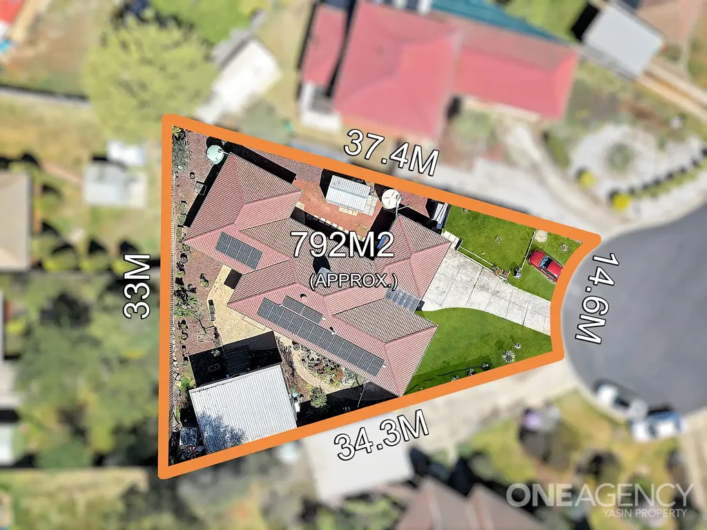 Melton West 5房 五卧书房三卫奢居 大地块近797平米 双车库太阳能 现代厨卫多生活区 便捷学区生活 🌟 Elegant Family Haven in the Heart of Melton West!