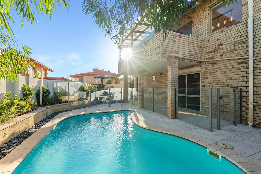 Ocean Reef 3房  Seaspray, sunsets and sophistication!