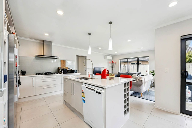 6 Disley Road, Wattle Downs, Manukau City