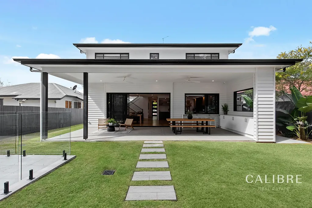 Stafford 6房 全新豪华家庭住宅 Brand-New Luxury Family Home