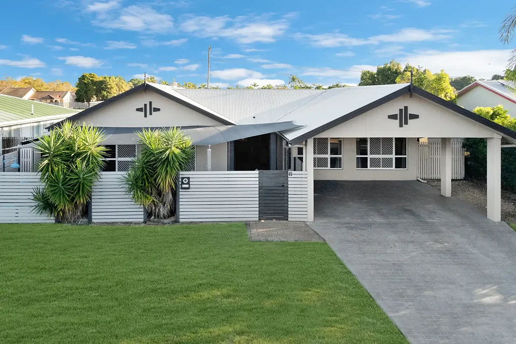 7 Avon Avenue, Kirwan, QLD 4817
