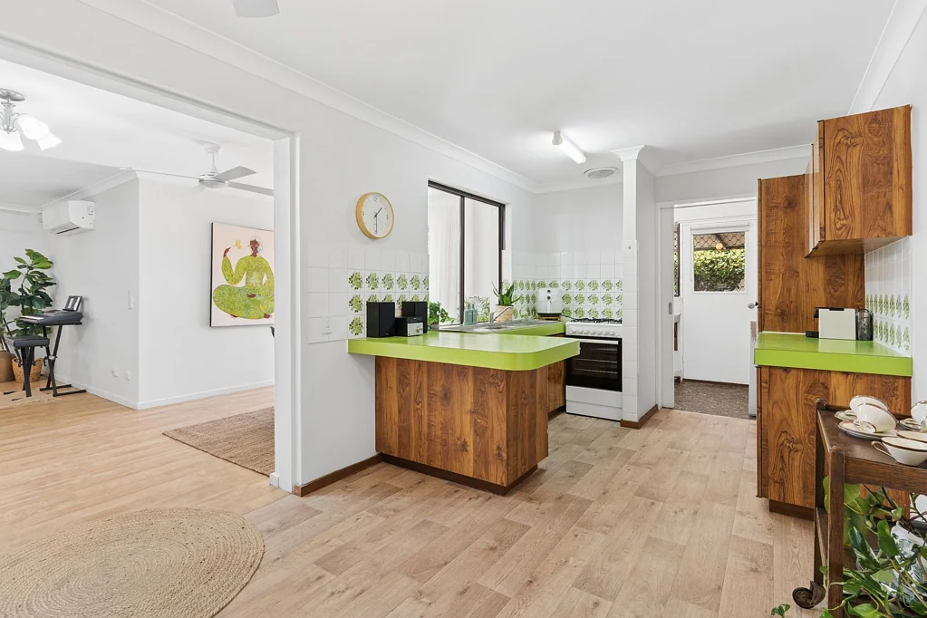 Kenwick 4房  Offered for the First Time in Nearly Half a Century!