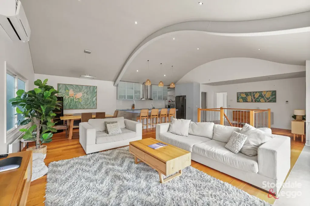 Cowes 5Zimmer High-Performing Coastal Escape Just Steps from the Beach