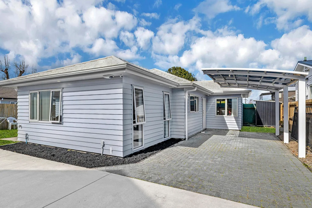 Mangere East 4房  Vendors Overseas & Highly Motivated!