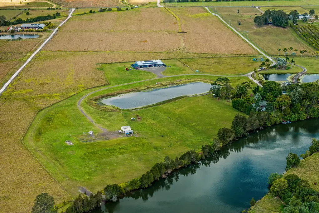 Maroochy River 6ਬੈੱਡਰੂਮ Rare Riverfront Acreage