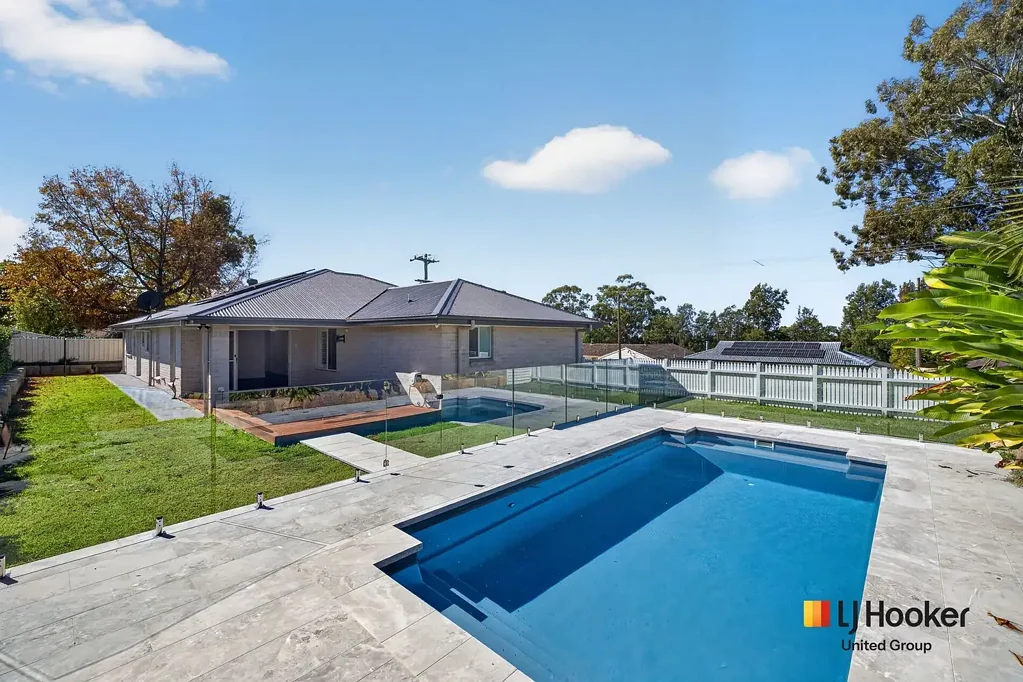 Silverdale 5 Slaapkamer The One You've Been Waiting For – Near New Home on 700 sq. m.*