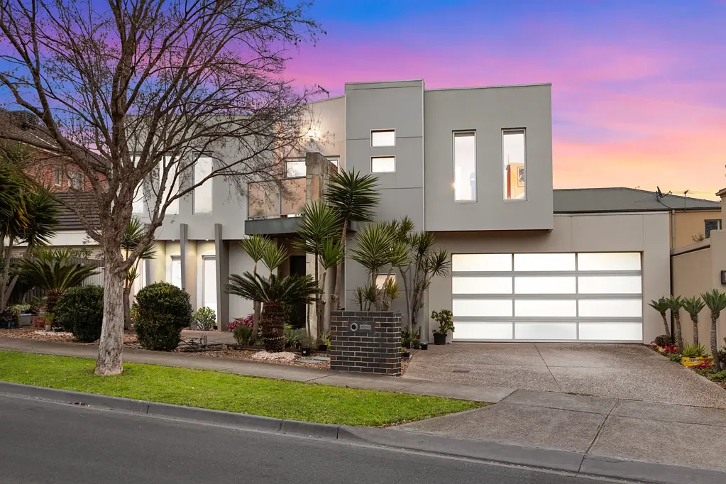 Maribyrnong 5ਬੈੱਡਰੂਮ SERENE - SPACIOUS - LUXURIOUS - ITS HAS EVERYTHING