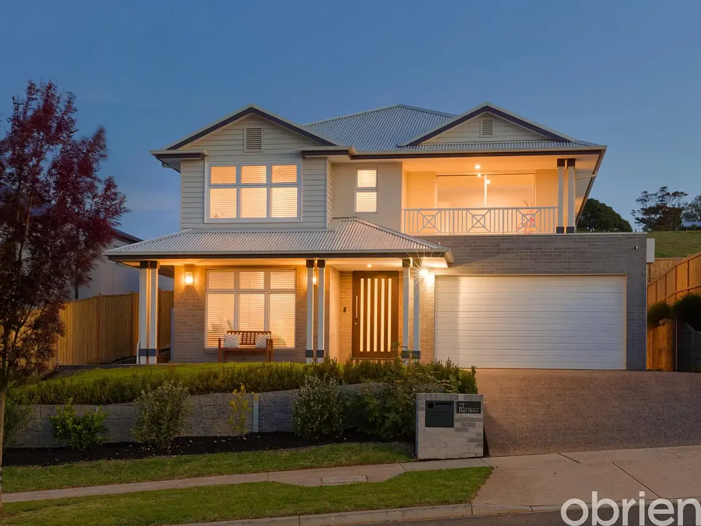 Warragul 5 Bedroom Elevated Family Luxury with Sweeping Valley Views in Prestigious Brandy Creek Estate
"Vendor is relocating, will consider all offers"