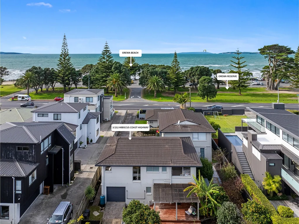 Orewa 3Phòng ngủ Ocean Views. Prime Position. Open Today!