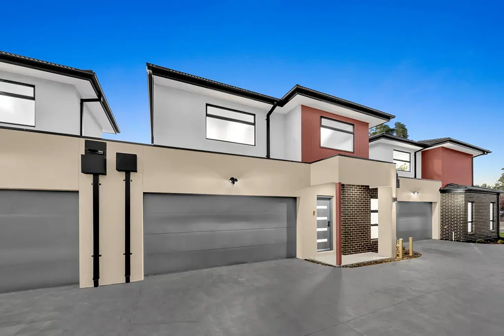 Berwick 3 Bedroom Luxury Brand-New Home Moments from Berwick Town !!!!!!!