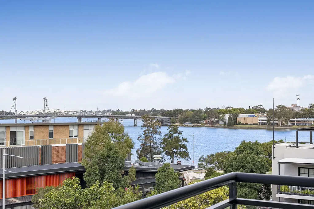 Meadowbank 2 Bedroom Riverside living with space, style and convenience