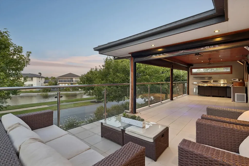 24 Mashie Terrace, Sandhurst, VIC 3977