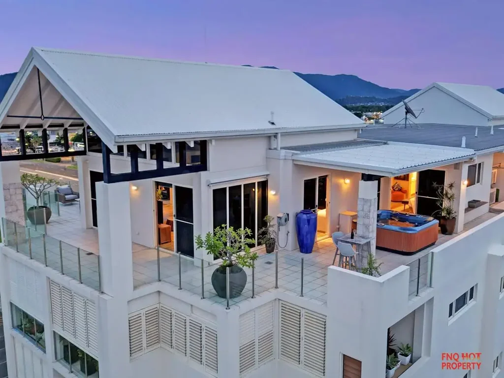 Cairns City 3બેડરૂમ Penthouse Perfection in the Heart of Cairns
