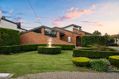Templestowe 4 Bedroom Your Dream Home in Serpell Primary & East Doncaster Secondary Zone