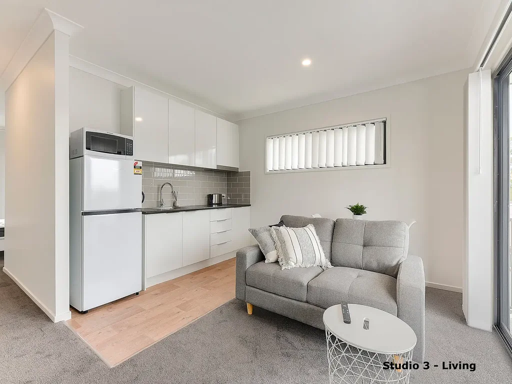 MODERN FURNISHED STUDIO WITH BILLS INCLUDED!