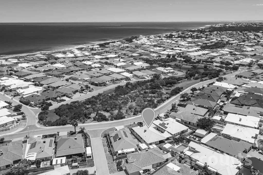 209 Peelwood Parade, Halls Head, WA 6210