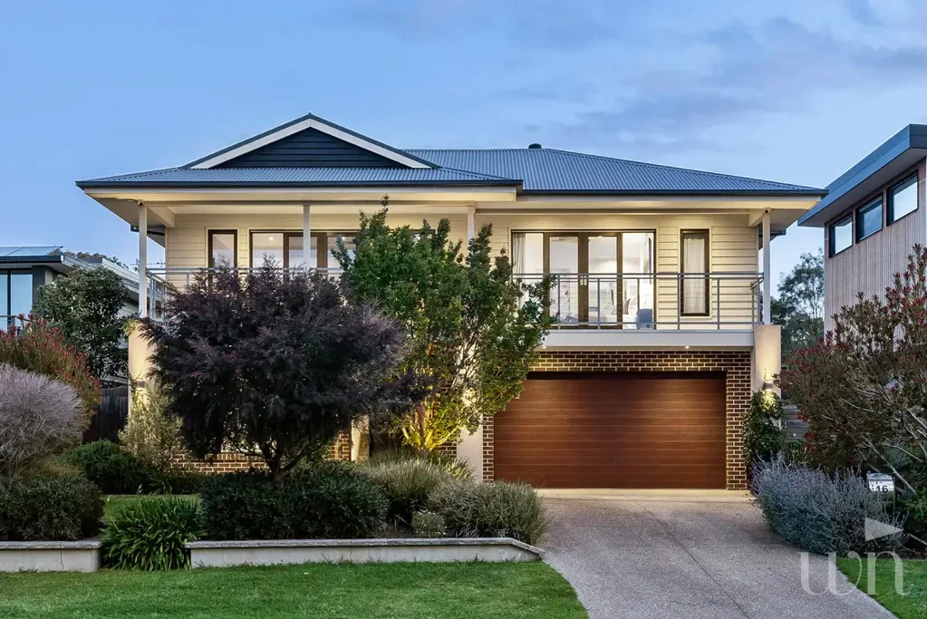 16 Walara Drive, Mount Martha, VIC 3934
