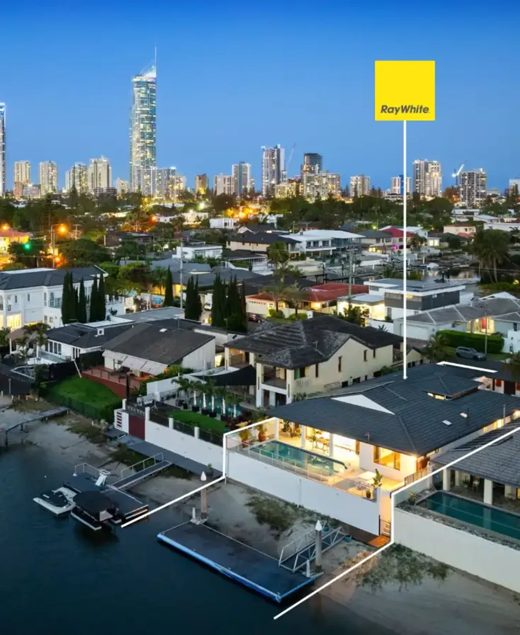 Surfers Paradise 3房  Rare Single-Level Waterfront Sanctuary