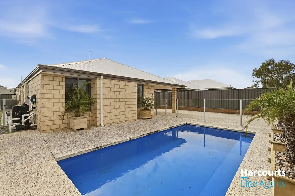 Baldivis 4房  Poolside Living in Popular Chimes Estate