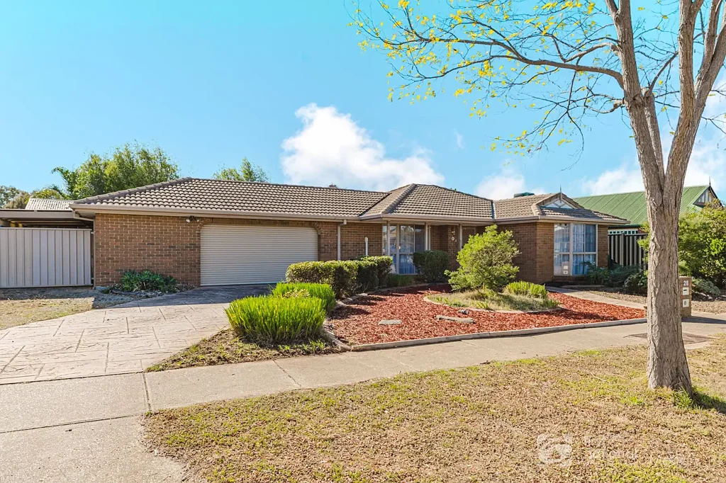 28 Stanley Crescent, Brookfield, VIC 3338