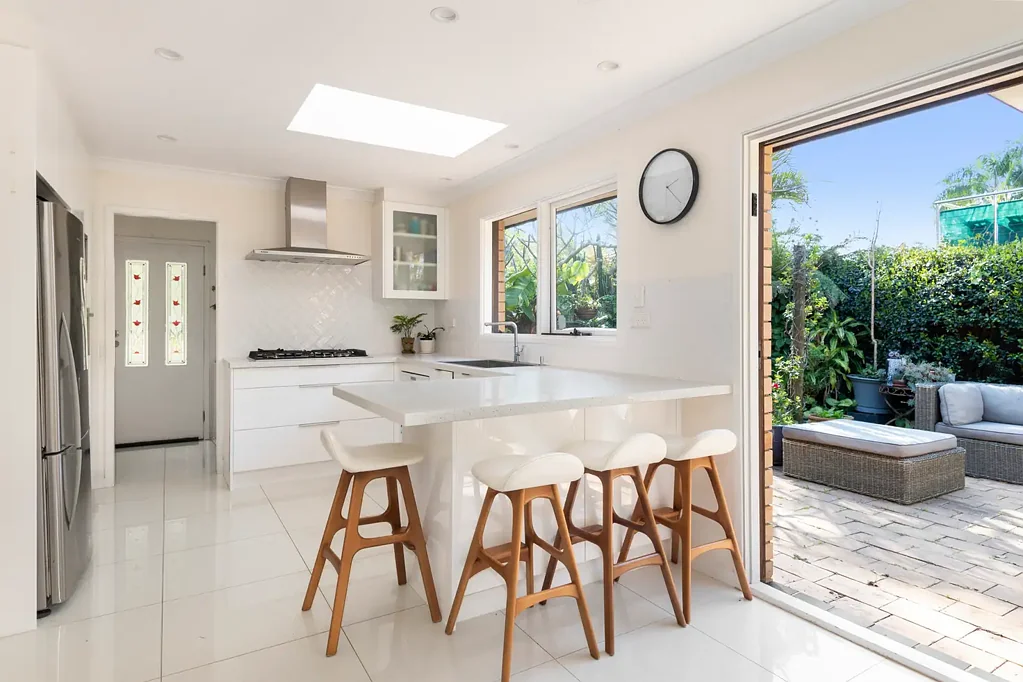 Avalon Beach 4ਬੈੱਡਰੂਮ Single Level Brick Home With Rare Dual Access