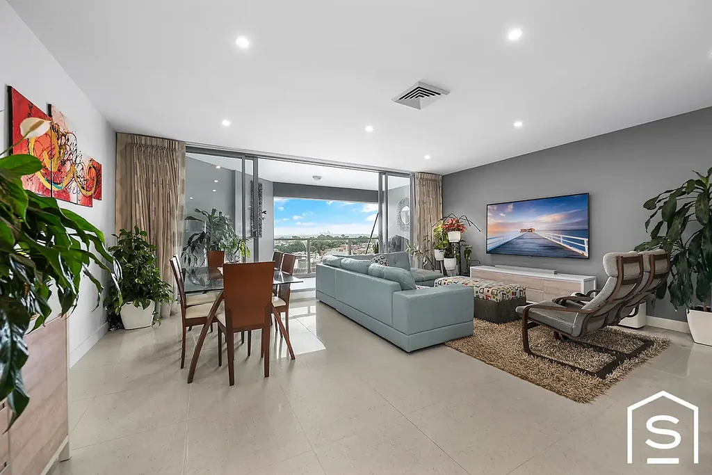 Five Dock 3部屋 Luxurious Split-Level Apartment with Iconic Views & Modern Elegance